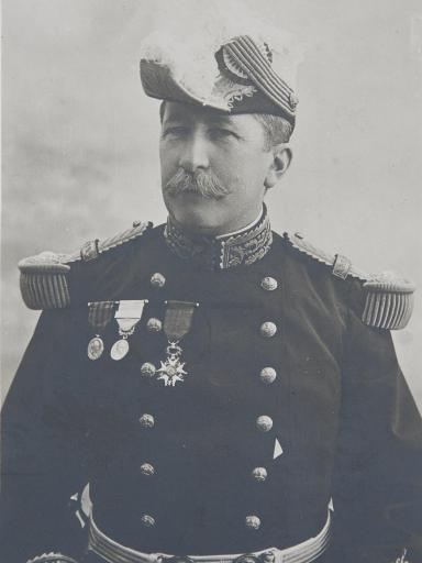 Le général Picquart, ministre de la Guerre (1906 – 1909), photographié par Henri Manuel